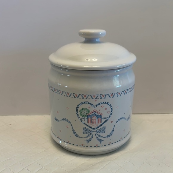VTG 80s Stoneware White Ceramic Jar w/Heart and House Design Canister Small - Picture 2 of 9